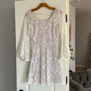 Absolutely gorgeous dress ❤️